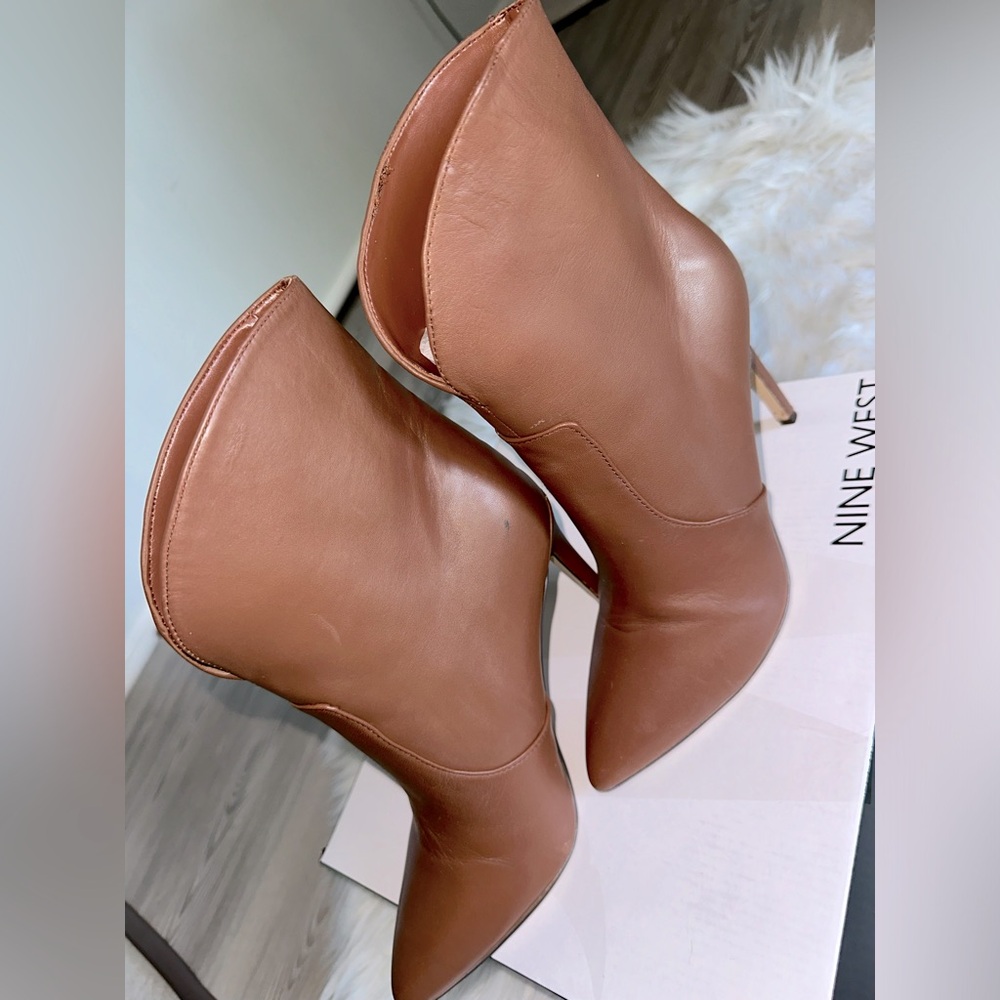 Nine West Tan / Light Brown / Tolate Boots /Booties